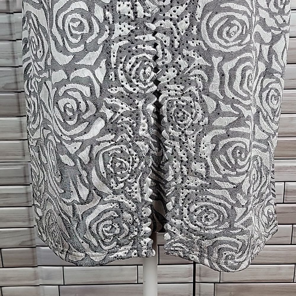 Chances R short sleeved blouse Size M - Picture 3 of 11